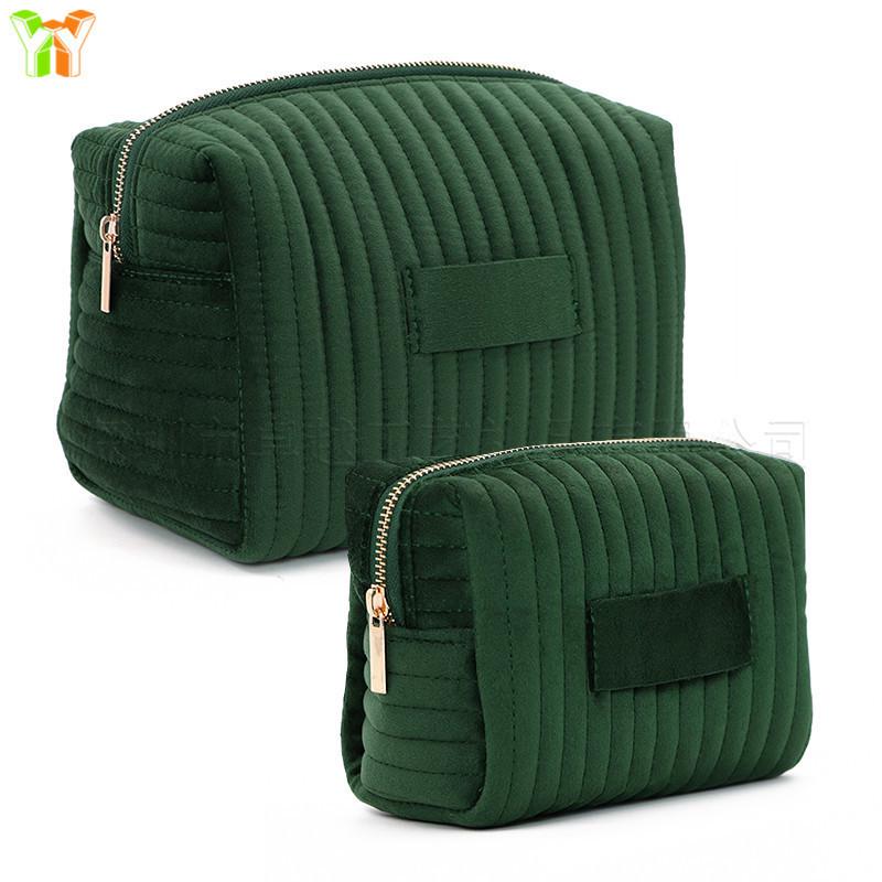 Large Capacity Velvet Plaid Makeup Bag – Multi-Functional, Skin-Friendly Wash and Skincare Storage Small: 9cm*12cm*17cm
Large Capacity Velvet Plaid Makeup Bag – Multi-Functional, Skin-Friendly Wash and Skincare Storage Small: 9cm*12cm*17cm