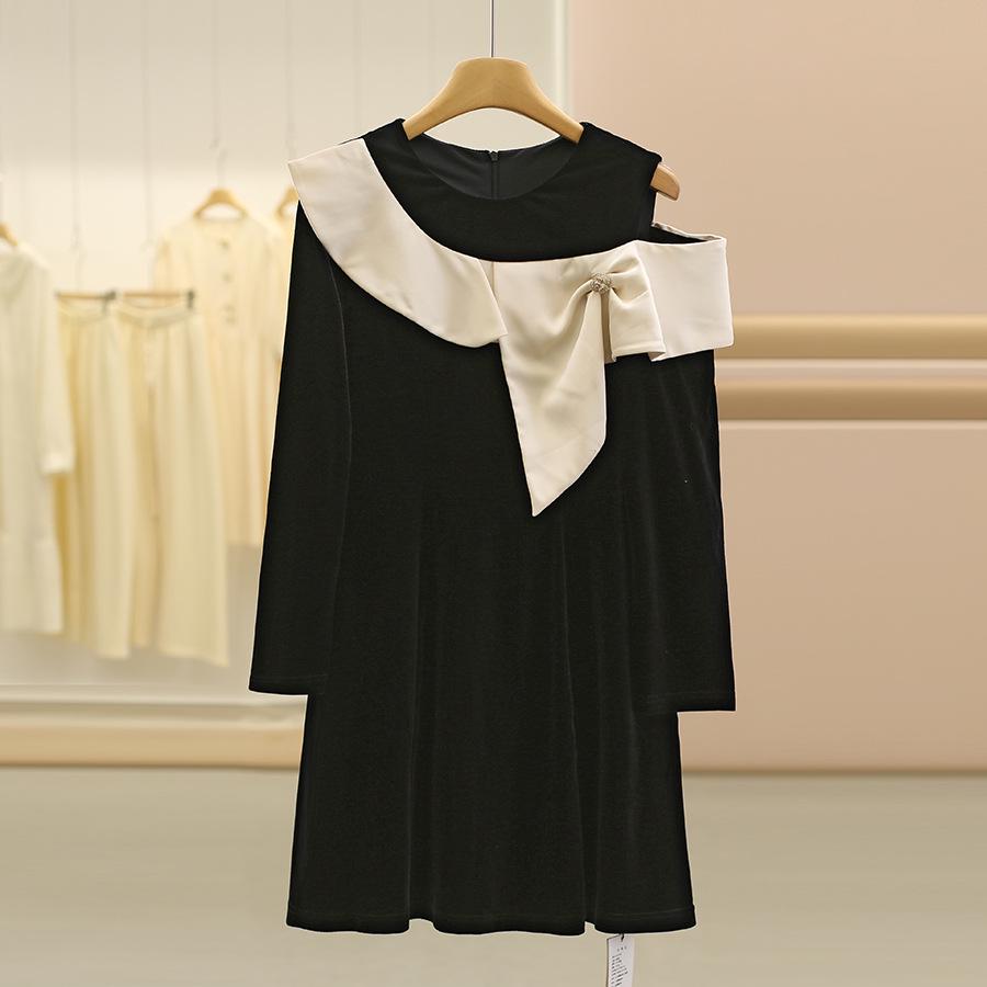 Youxizi Off-Shoulder Bow Pearl Button Dress for Women - Autumn Collection Large
Youxizi Off-Shoulder Bow Pearl Button Dress for Women - Autumn Collection Large