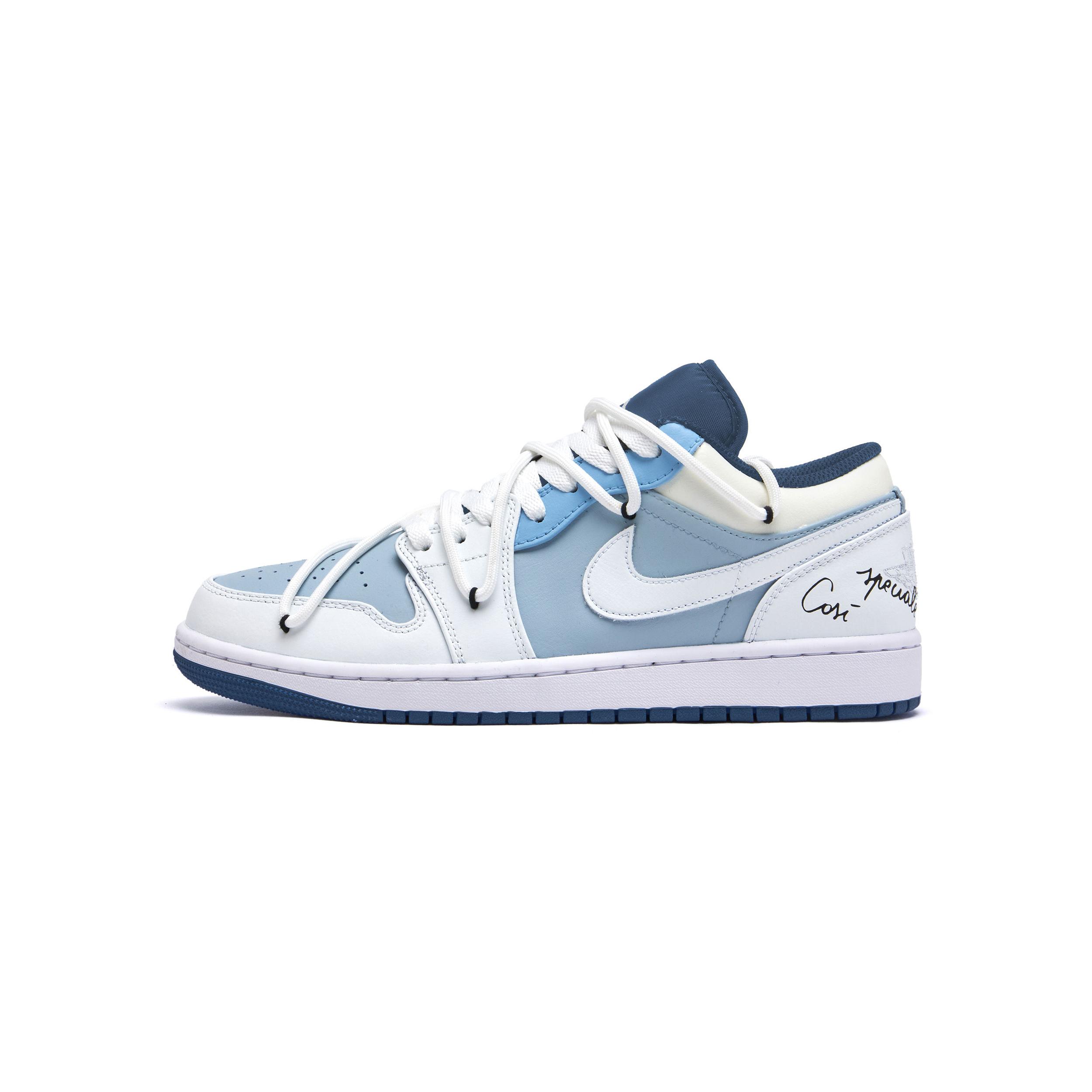 Jordan Air Jordan 1 Blue Tone Declaration Low top Vintage Basketball Shoes Men s White Blue 553558-414(Team196-) 43
Jordan Air Jordan 1 Blue Tone Declaration Low top Vintage Basketball Shoes Men s White Blue 553558-414(Team196-) 43