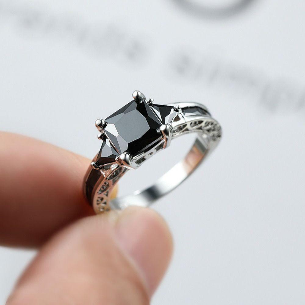 Luxury Black Red Zircon Ring Exquisite Engagement Ring Wedding Jewelry Gemstones Stone Ring Girls black-size 9
Luxury Black Red Zircon Ring Exquisite Engagement Ring Wedding Jewelry Gemstones Stone Ring Girls black-size 9