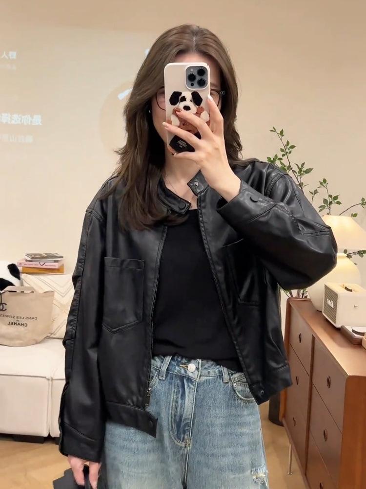 Женская мотоциклетная куртка из искусственной кожи для миниатюрных - 2025 Весна Повседневная, Короткая, Свободного кроя Large коричневый
Женская мотоциклетная куртка из искусственной кожи для миниатюрных - 2025 Весна Повседневная, Короткая, Свободного кроя Large коричневый