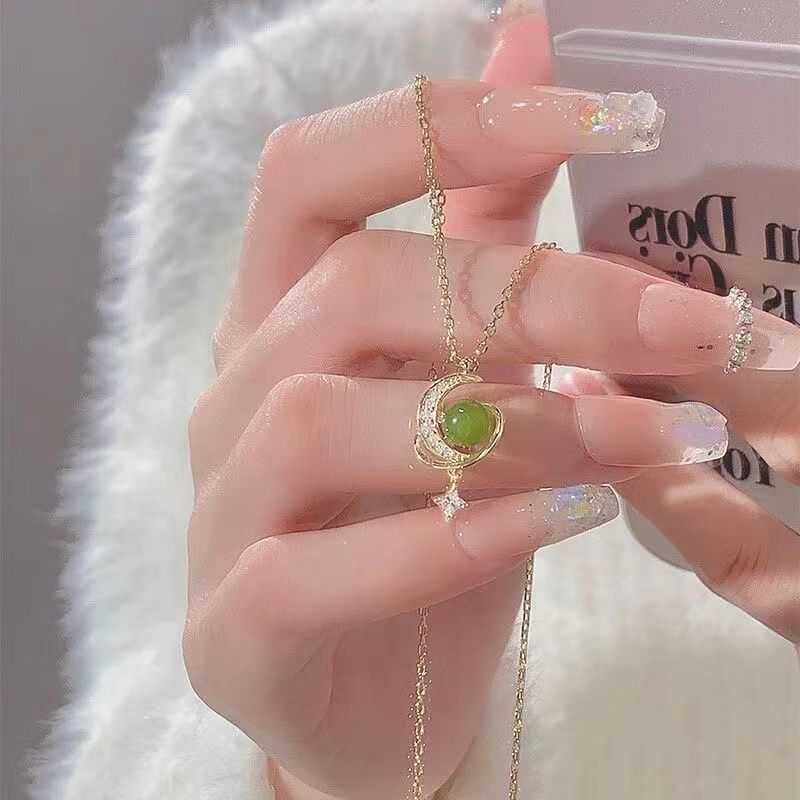 Star Moon Green Beads Women s Necklace fashionable and luxurious clavicle chain jewelry.
Star Moon Green Beads Women s Necklace fashionable and luxurious clavicle chain jewelry.