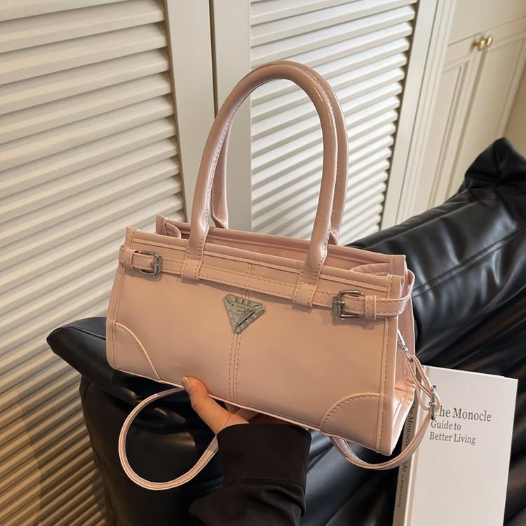 Fashion portable small bag women 2025 new niche shoulder bag simple versatile messenger bag чёрный
Fashion portable small bag women 2025 new niche shoulder bag simple versatile messenger bag чёрный