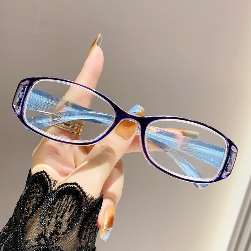 Color-Changing Reading Glasses Anti-Blue Light Ultra-Light Medium And Elderly Years Single Light Glasses Frame Women S High Definition Reading Glasse anti-blue light +400 degrees
Color-Changing Reading Glasses Anti-Blue Light Ultra-Light Medium And Elderly Years Single Light Glasses Frame Women S High Definition Reading Glasse anti-blue light +400 degrees