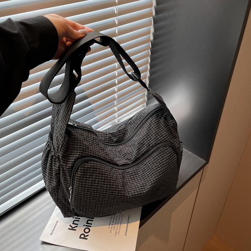 Niche Lightweight Large-Capacity Tote Bag Women S Tide Pleated Casual Shoulder Underarm Bag Cloth Bag Messenger Bag чорний
Niche Lightweight Large-Capacity Tote Bag Women S Tide Pleated Casual Shoulder Underarm Bag Cloth Bag Messenger Bag чорний