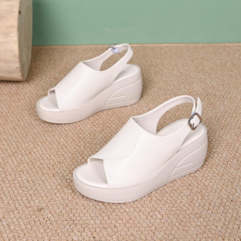 Модные сандалии на танкетке, женские, с мягкой подошвой, летние, новые, на толстой подошве, туфли-маффины, с пряжкой на ремешке, универсальные, модные, с открытым носком 40
Модные сандалии на танкетке, женские, с мягкой подошвой, летние, новые, на толстой подошве, туфли-маффины, с пряжкой на ремешке, универсальные, модные, с открытым носком 40