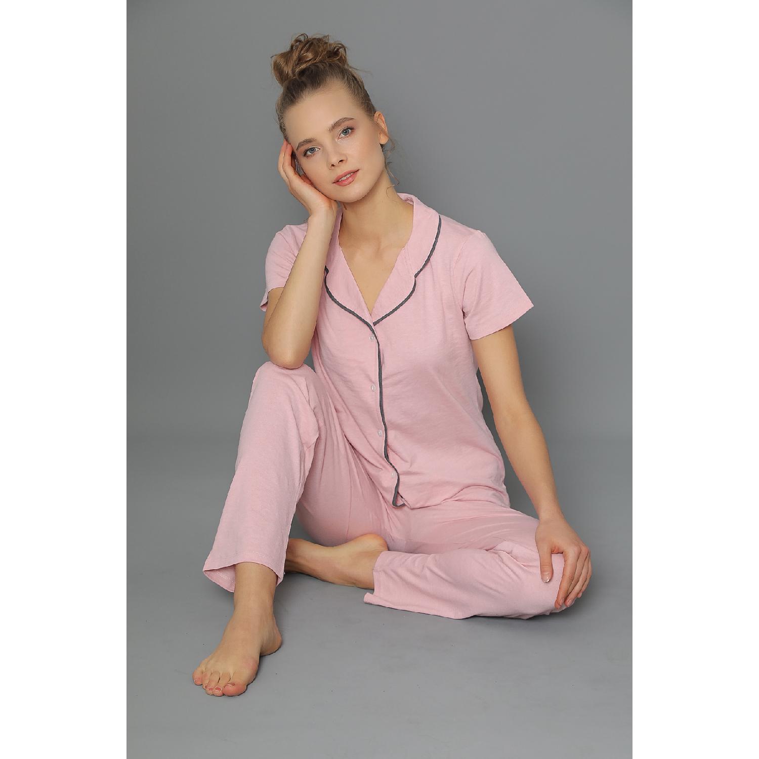 Хлопковый пижамный комплект на пуговицах S
Хлопковый пижамный комплект на пуговицах S