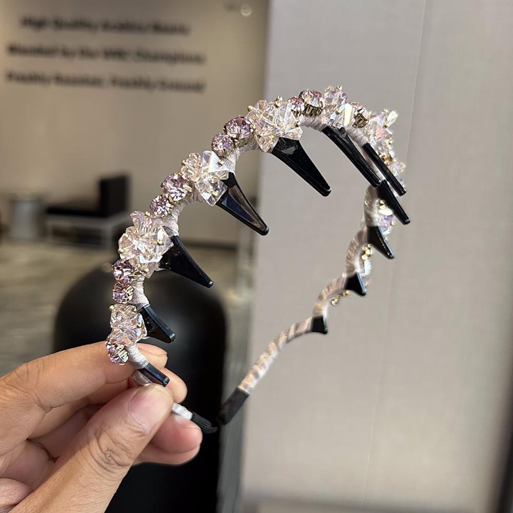 1Pcs Durable Toothed Rhinestone Headband Simple Anti-Slip Women Hair Band Elegant Vintage Hair Accessories for Ladies Girls
1Pcs Durable Toothed Rhinestone Headband Simple Anti-Slip Women Hair Band Elegant Vintage Hair Accessories for Ladies Girls