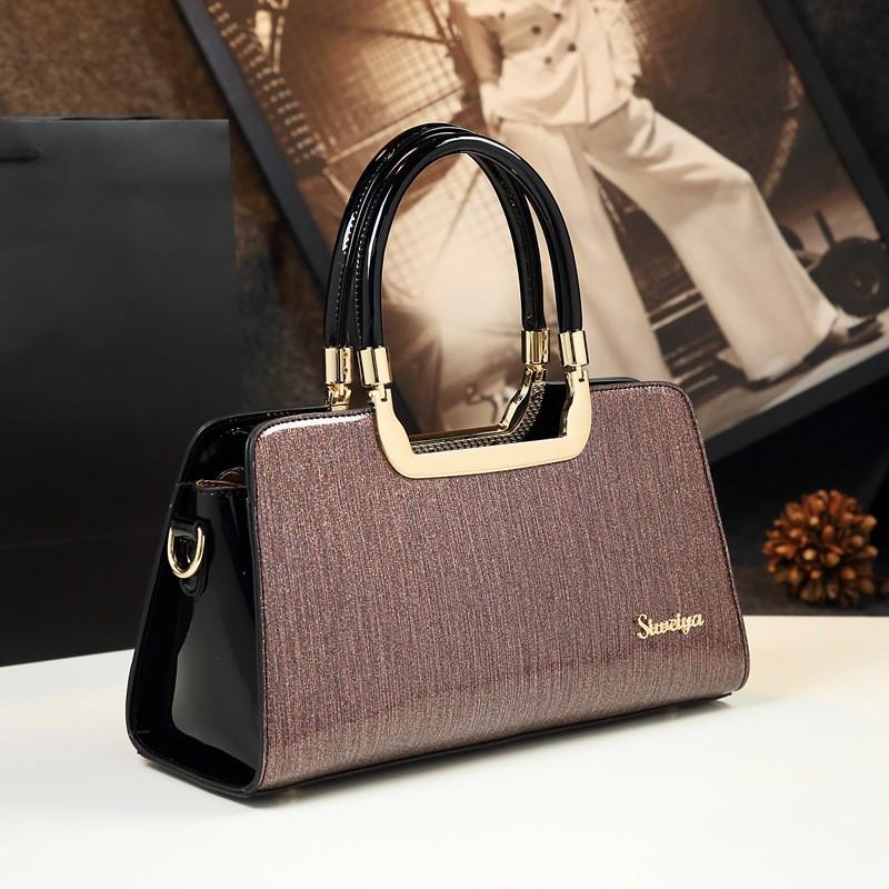 2026 New Fashion Simple Leather Handbags: One-Shoulder Crossbody Bags for Women рожевий колір золота
2026 New Fashion Simple Leather Handbags: One-Shoulder Crossbody Bags for Women рожевий колір золота