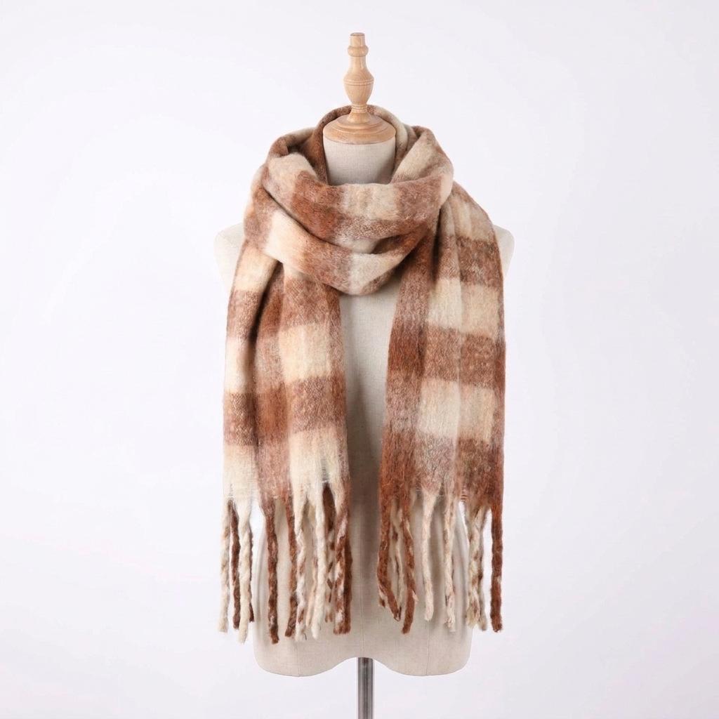 Warm and Shawlable Korean Style Scarf with A Stylish and Versatile Atmosphere
Warm and Shawlable Korean Style Scarf with A Stylish and Versatile Atmosphere