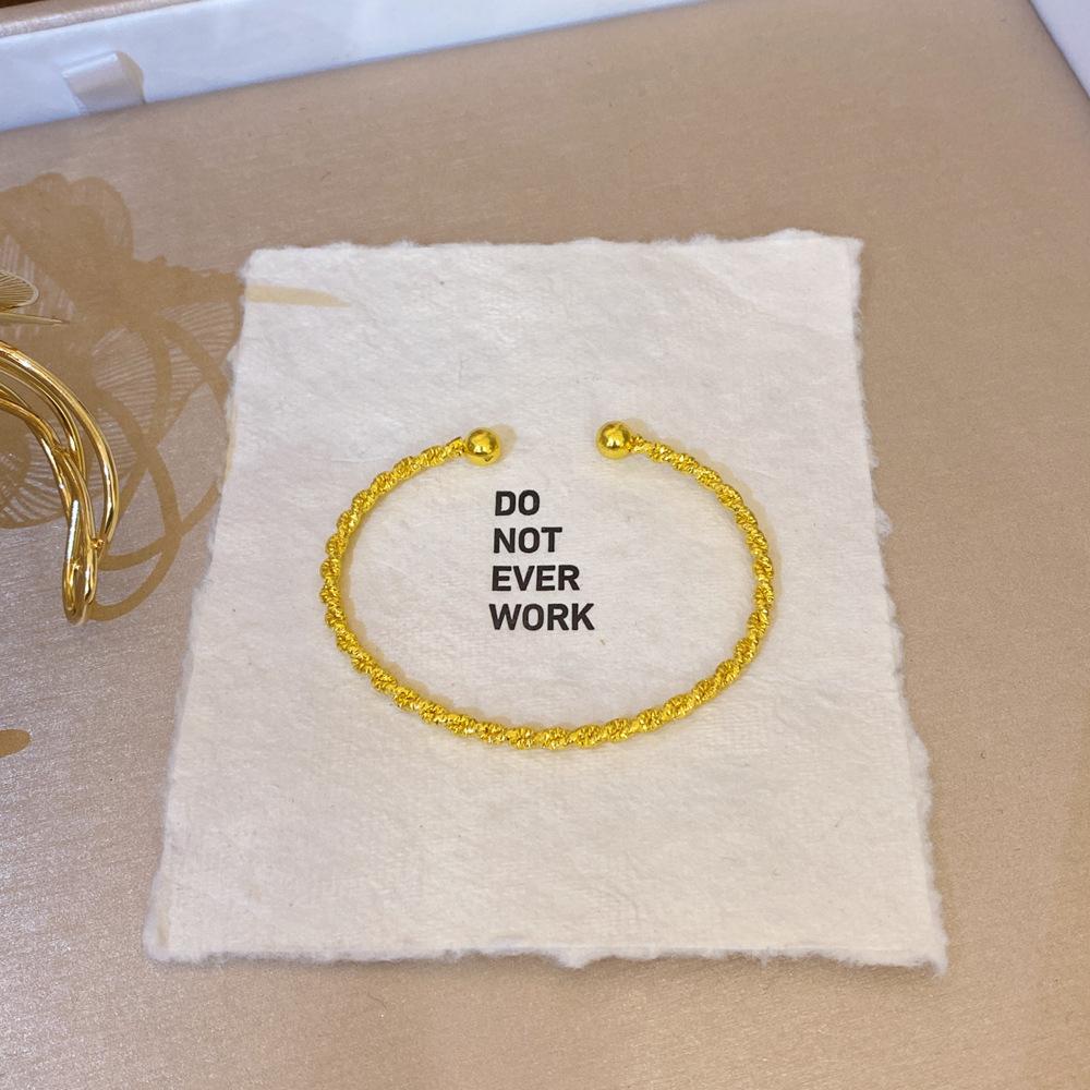 Unique niche design, simple metal collar bracelet, female personality plain ring collar, cold necklace accessory
Unique niche design, simple metal collar bracelet, female personality plain ring collar, cold necklace accessory