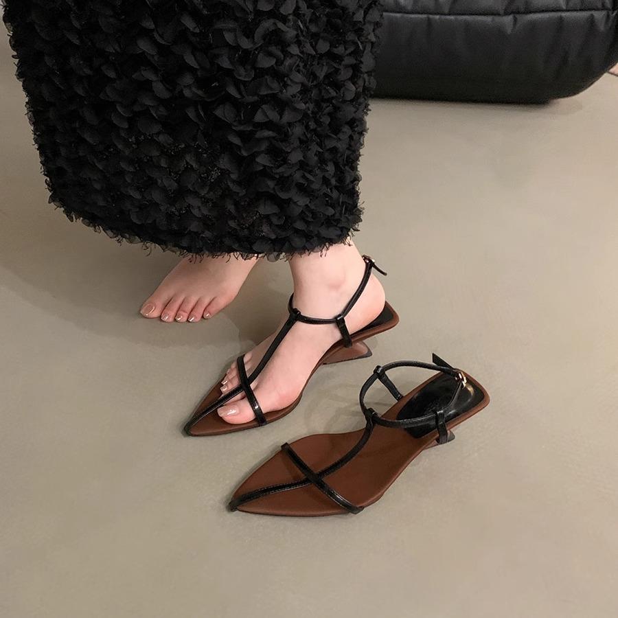 Temperament slope heel pointed head personalized high heels one word thin strap open toe buckle sandals women s niche sandals women s summer 34 чёрный
Temperament slope heel pointed head personalized high heels one word thin strap open toe buckle sandals women s niche sandals women s summer 34 чёрный