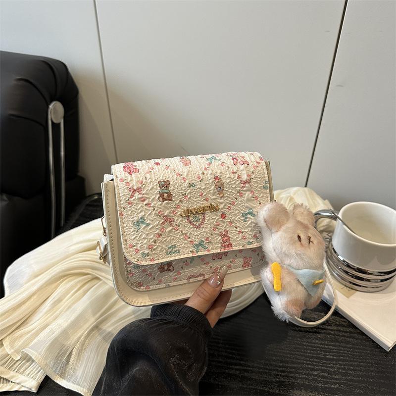 New large-capacity cartoon printing large-capacity trendy personality summer cute hand bag Without pendant белый
New large-capacity cartoon printing large-capacity trendy personality summer cute hand bag Without pendant белый