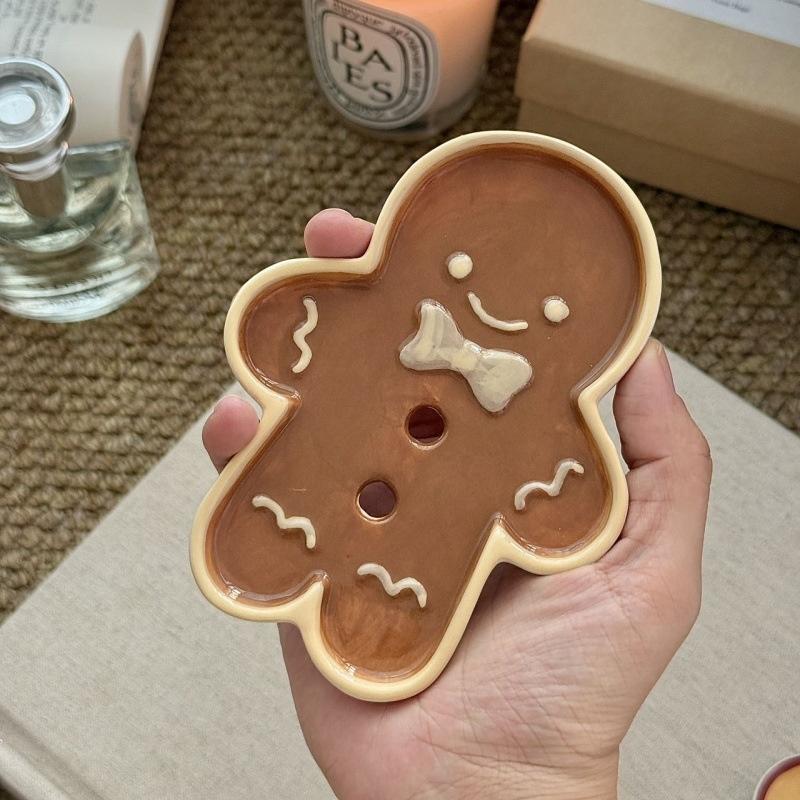 2025 Новая керамическая мыльница в виде пряничного человечка, милый мультяшный держатель для мыла, коробка для хранения для ванной, дома, туалета, раковины, украшение
2025 Новая керамическая мыльница в виде пряничного человечка, милый мультяшный держатель для мыла, коробка для хранения для ванной, дома, туалета, раковины, украшение