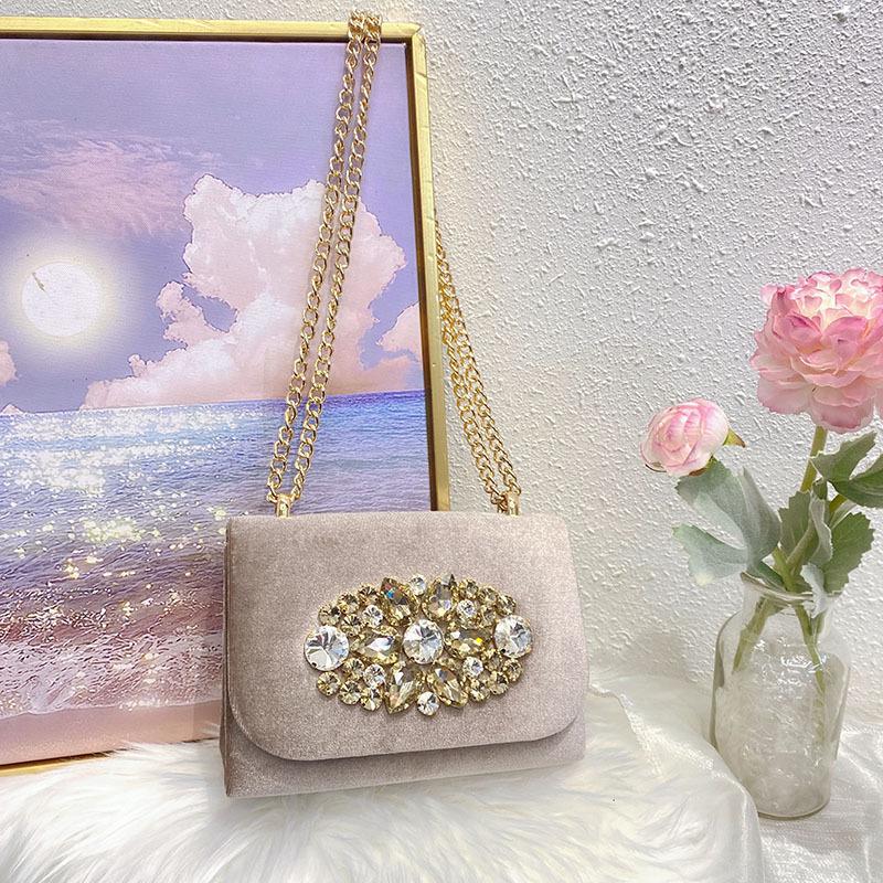 Xiaoxiangfeng premium shiny rhinestone dinner bag suede chain light luxury change lipstick shoulder messenger bag
Xiaoxiangfeng premium shiny rhinestone dinner bag suede chain light luxury change lipstick shoulder messenger bag