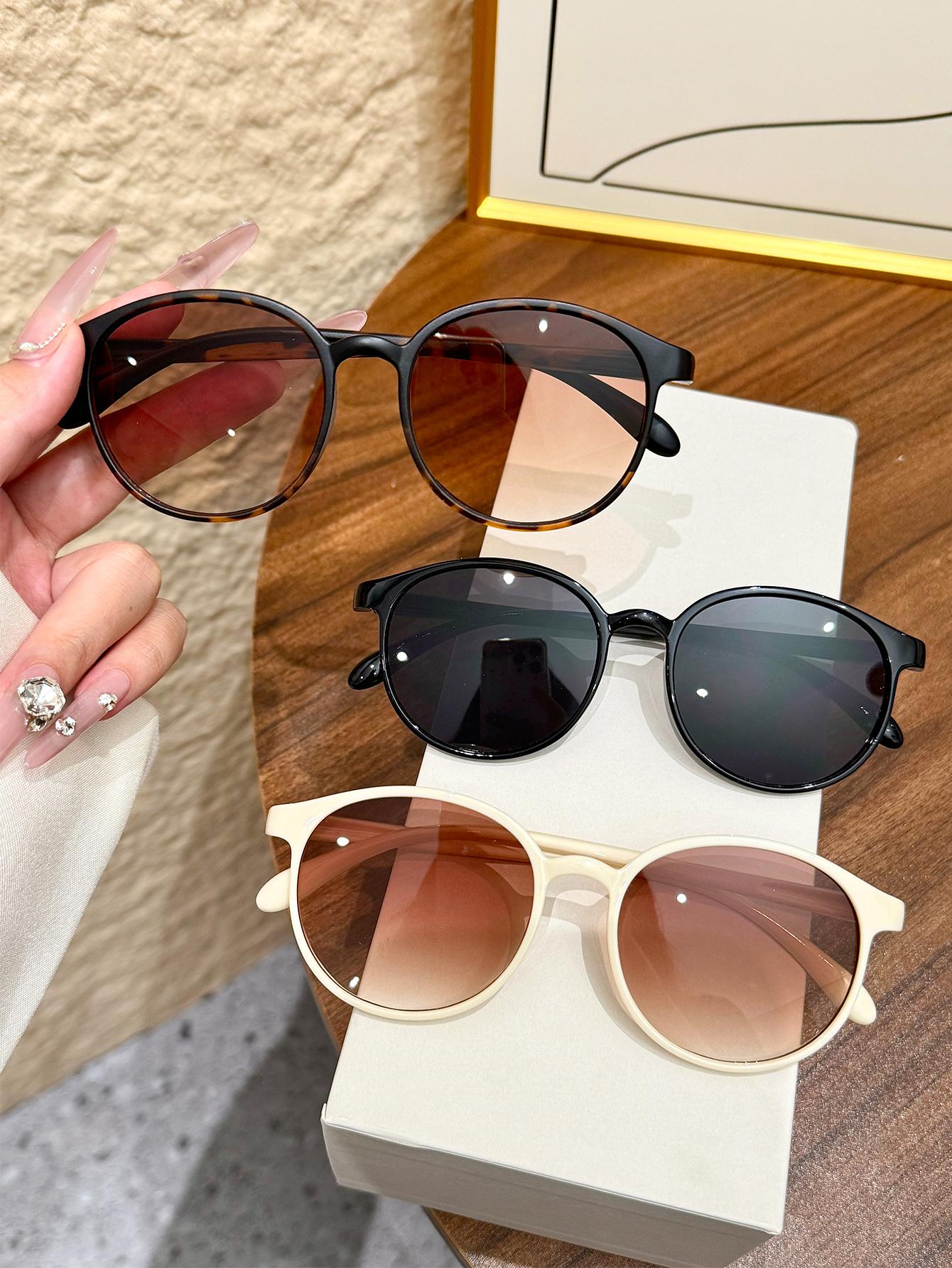 3Pcs Fashionable Mixed Glasses Set, Classic Color Scheme, Suitable for Beach Parties and Travel, Stylish Glasses for Both Men an
3Pcs Fashionable Mixed Glasses Set, Classic Color Scheme, Suitable for Beach Parties and Travel, Stylish Glasses for Both Men an