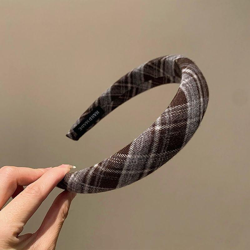 Autumn Winter Women Korean Style Wide Brim Headband Fashion High Cranial Top Hair Hoop Daily Hair Accessories
Autumn Winter Women Korean Style Wide Brim Headband Fashion High Cranial Top Hair Hoop Daily Hair Accessories