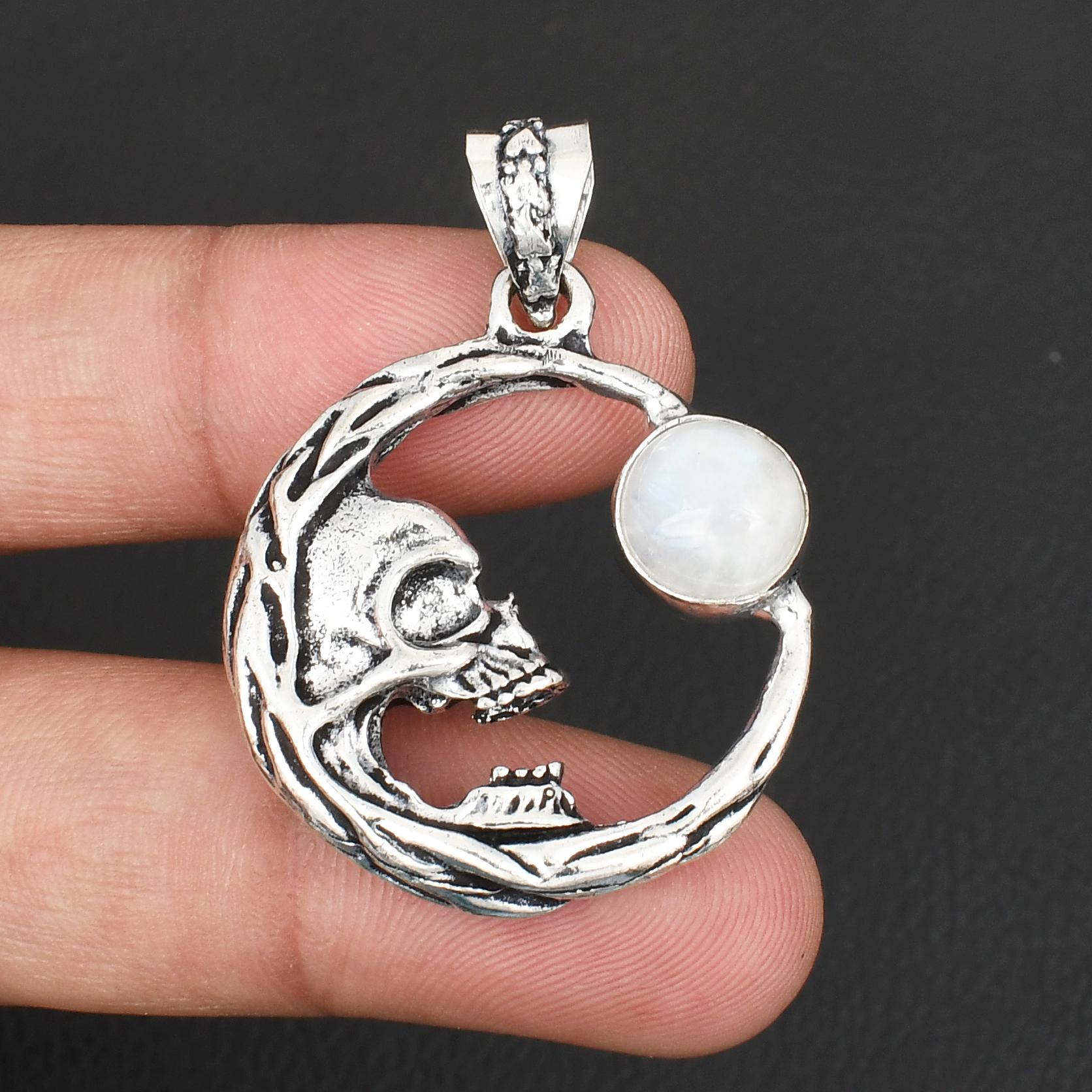 925 Sterling Silver Crescent Moon Skull Pendant for Men & Women Witchy Boho Jewelry with Rainbow Moonstone Gemstone
925 Sterling Silver Crescent Moon Skull Pendant for Men & Women Witchy Boho Jewelry with Rainbow Moonstone Gemstone