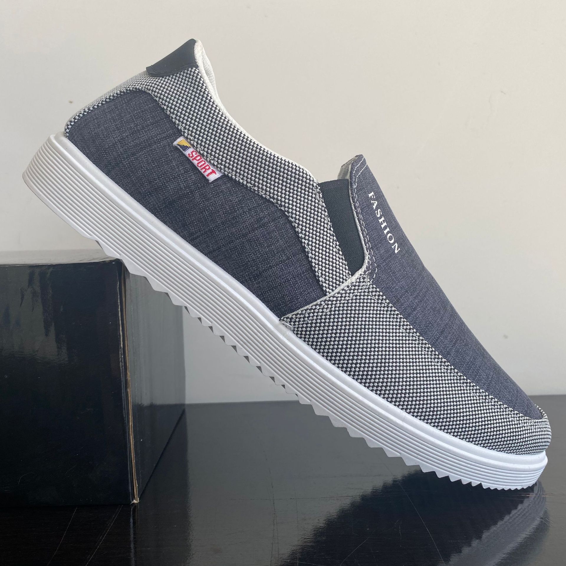 Sneakers Men Quality Vulcanized Shoes for Men Wear-resistant Casual Shoes Running Sport Lady Shoes Trend Tennis Men 45
Sneakers Men Quality Vulcanized Shoes for Men Wear-resistant Casual Shoes Running Sport Lady Shoes Trend Tennis Men 45
