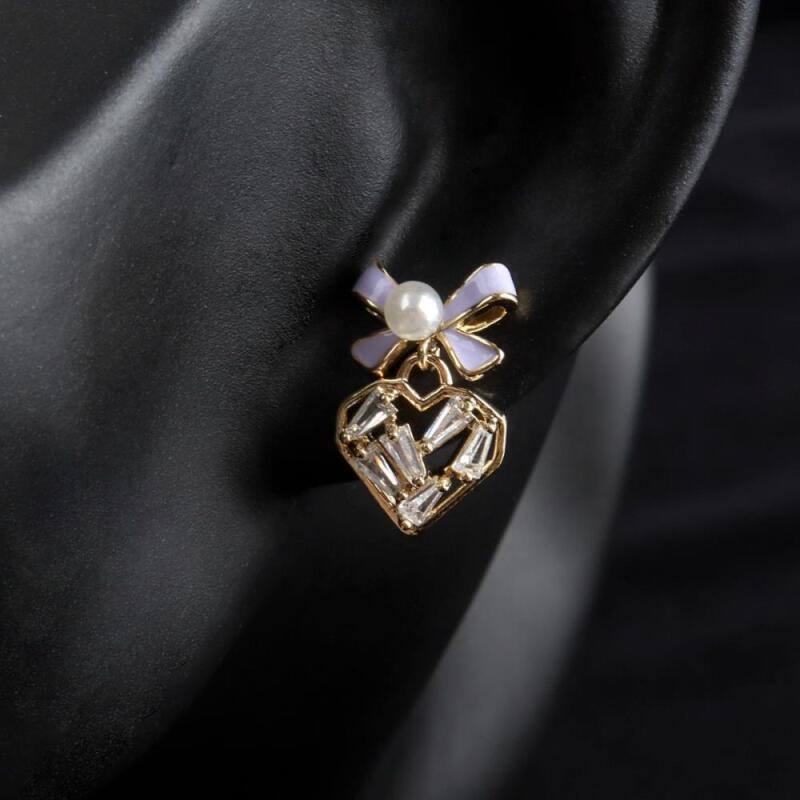 Women s Lovely 4-Piece Cubic Petite Earrings A31860_3
Women s Lovely 4-Piece Cubic Petite Earrings A31860_3