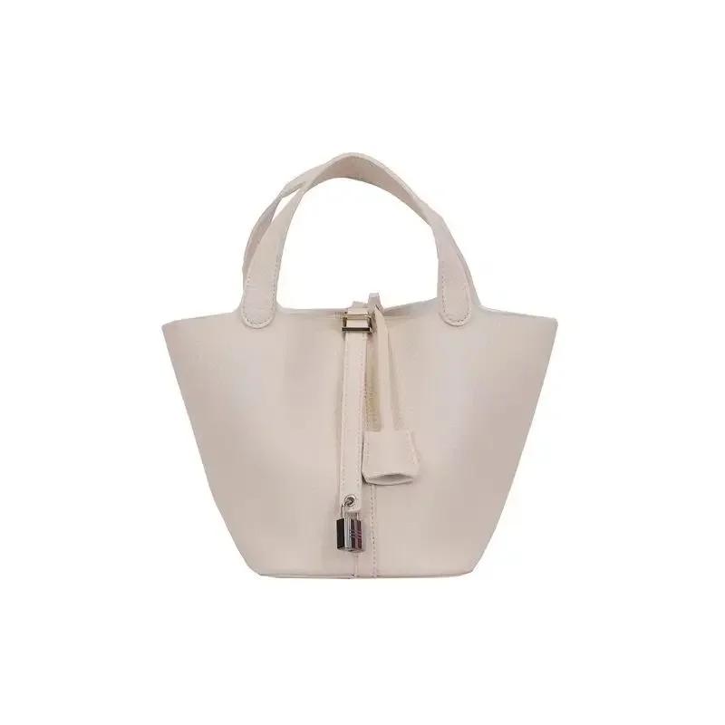 Женская сумка-корзина из коровьей кожи, сумка-ведро из натуральной кожи, большая вместимость, с узором, с ручкой сверху
Женская сумка-корзина из коровьей кожи, сумка-ведро из натуральной кожи, большая вместимость, с узором, с ручкой сверху