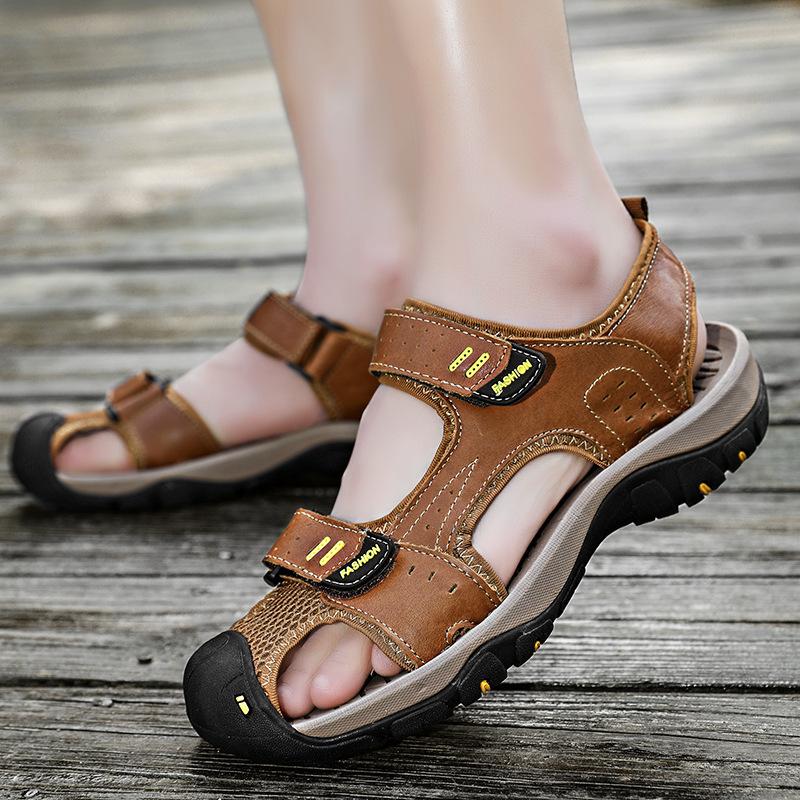 Sandals men s 2025 summer new first-layer cowhide beach shoes hollowed out one pedal Velcro household Shoes 38 коричневый
Sandals men s 2025 summer new first-layer cowhide beach shoes hollowed out one pedal Velcro household Shoes 38 коричневый