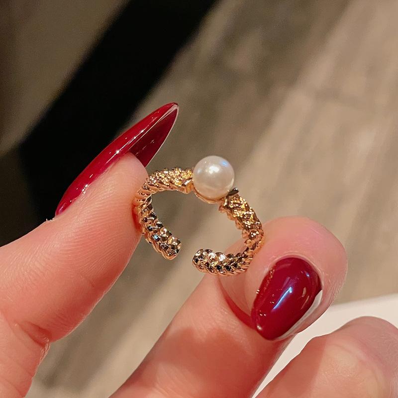 Medieval Retro High-End Light Luxury Open Ring Fashionable Full Of Diamonds Zircon Accessories Personalized Women Adjustable opening
Medieval Retro High-End Light Luxury Open Ring Fashionable Full Of Diamonds Zircon Accessories Personalized Women Adjustable opening