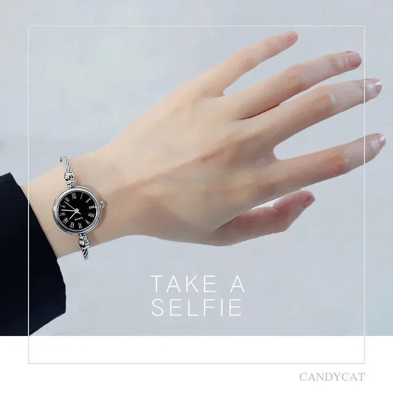 Женские часы, маленькие часы из нержавеющей стали, ретро, женские кварцевые наручные часы, модные часы
Женские часы, маленькие часы из нержавеющей стали, ретро, женские кварцевые наручные часы, модные часы