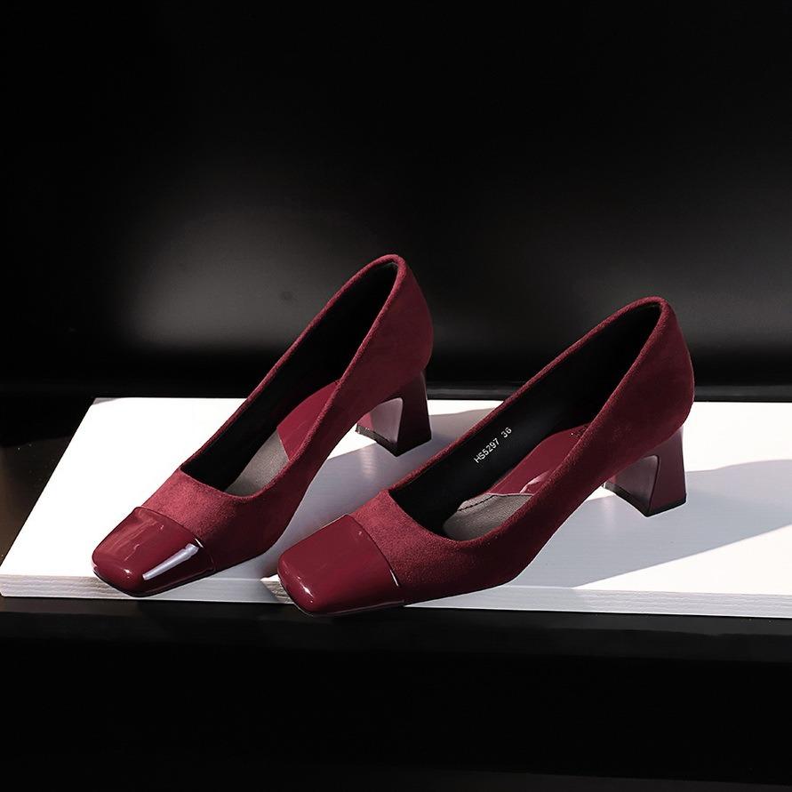 Women Red Square Toe High Heels Chic Color Blocked Suede High Heels 2024 Autumn Elegant Ladies Office Shallow Mouth Single Shoes 36
Women Red Square Toe High Heels Chic Color Blocked Suede High Heels 2024 Autumn Elegant Ladies Office Shallow Mouth Single Shoes 36