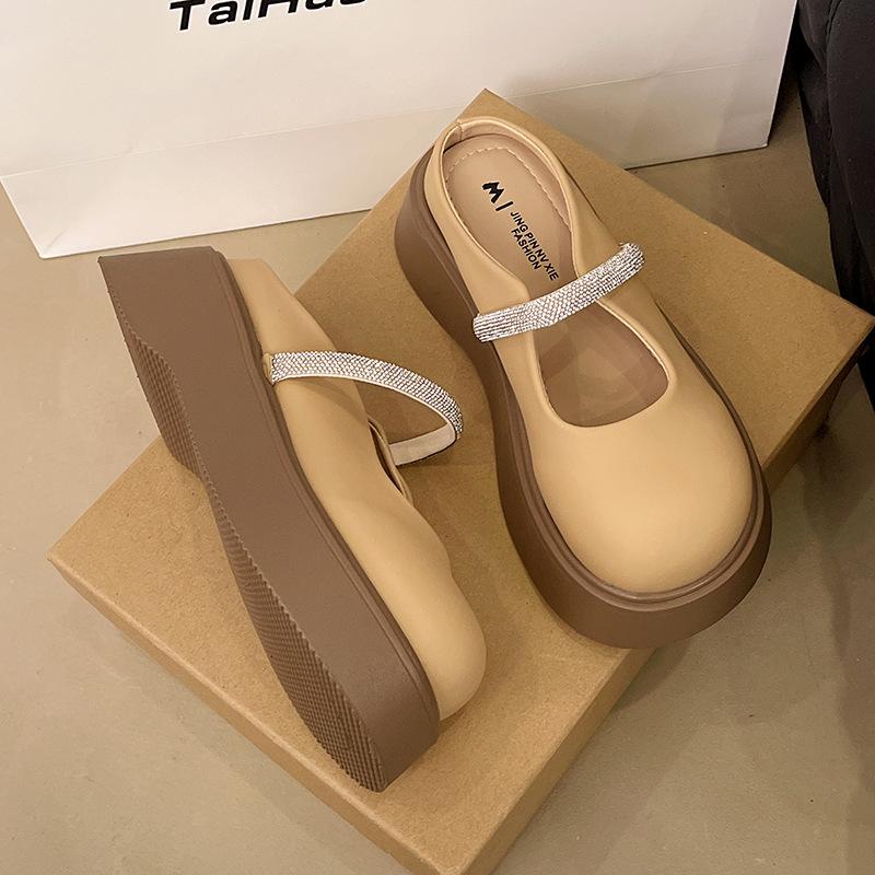 Popular small leather shoes spring and autumn new Mary Jane slippers princess shoes girls soft-soled performance shoes 35
Popular small leather shoes spring and autumn new Mary Jane slippers princess shoes girls soft-soled performance shoes 35
