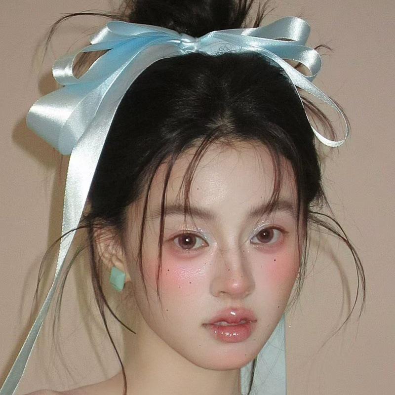 Girly Blue Bow Streamer Hair Clip - Elegant Bridal Hair Accessory for Photos
Girly Blue Bow Streamer Hair Clip - Elegant Bridal Hair Accessory for Photos