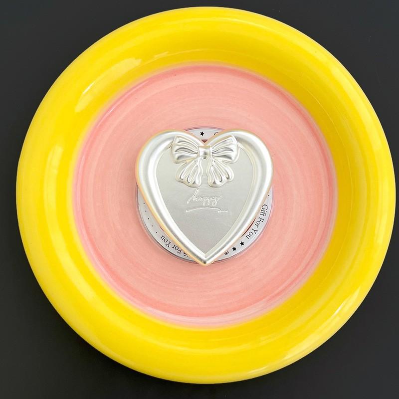Electroplated Love Bow Metal Airbag Holder Mobile Phone Magnetic Suction Magsafe Extendable Back Sticker Desktop Watching TV Shows
Electroplated Love Bow Metal Airbag Holder Mobile Phone Magnetic Suction Magsafe Extendable Back Sticker Desktop Watching TV Shows