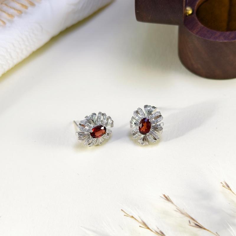S925 Sterling Silver Stud Earrings Female Natural Topaz Crystal Earrings Vintage Bauhinia Ribbon 925 silver
S925 Sterling Silver Stud Earrings Female Natural Topaz Crystal Earrings Vintage Bauhinia Ribbon 925 silver