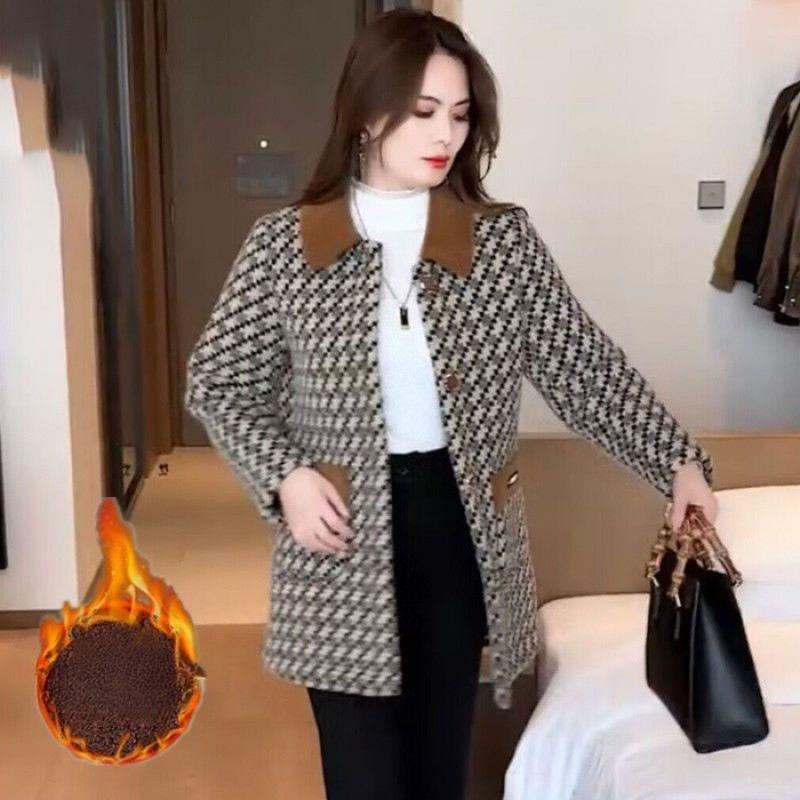 Middle-aged Mothers Autumn and Winter Mid-length Coat Latest Style Middle-aged and Elderly Ladies Outer Wear Plaid Square Col Practical Use L
Middle-aged Mothers Autumn and Winter Mid-length Coat Latest Style Middle-aged and Elderly Ladies Outer Wear Plaid Square Col Practical Use L