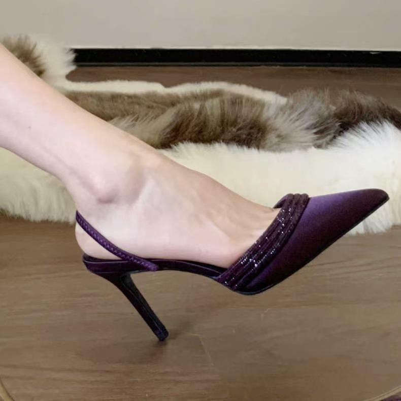 2025 новые остроносые туфли на высоком тонком каблуке цвета шампанского, с сумкой на носке, сексуальные, с открытой носочной частью, со стразами, из шелка, с надписью, с босоножками, женские 40
2025 новые остроносые туфли на высоком тонком каблуке цвета шампанского, с сумкой на носке, сексуальные, с открытой носочной частью, со стразами, из шелка, с надписью, с босоножками, женские 40