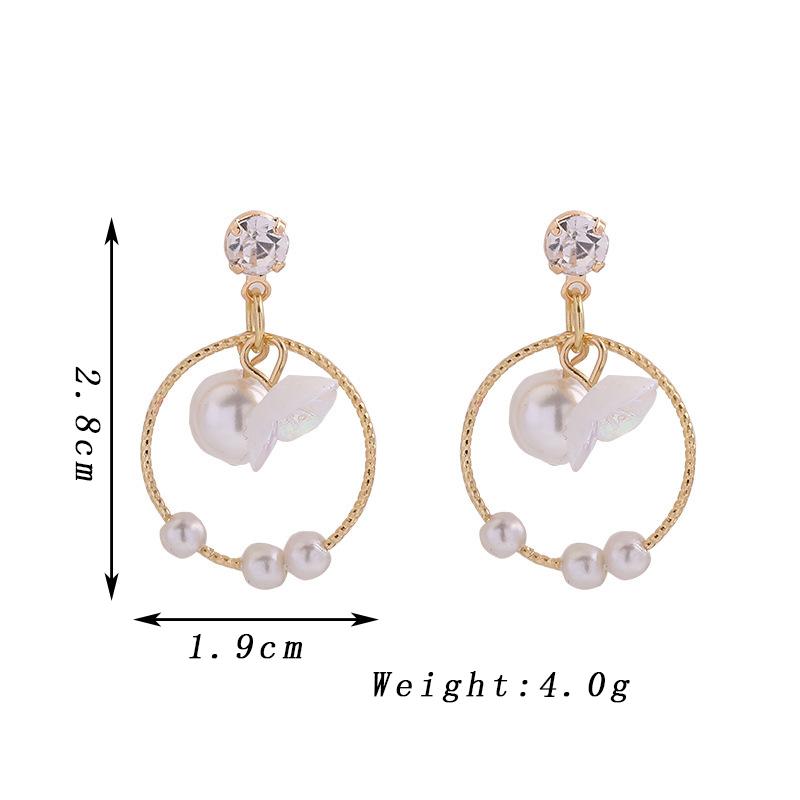 Round Circle Dangle Earrings for Women White Acrylic Small Flower Imitation Pearl Rhinestones Drop Earrings Trendy Party Zircon
Round Circle Dangle Earrings for Women White Acrylic Small Flower Imitation Pearl Rhinestones Drop Earrings Trendy Party Zircon