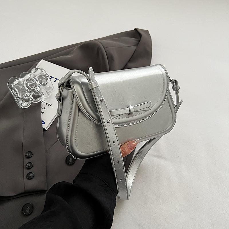 Красные сумки через плечо с бантом для женщин, новая простая универсальная сумка на одно плечо, французские фактурные кожаные сумки, тренд
Красные сумки через плечо с бантом для женщин, новая простая универсальная сумка на одно плечо, французские фактурные кожаные сумки, тренд