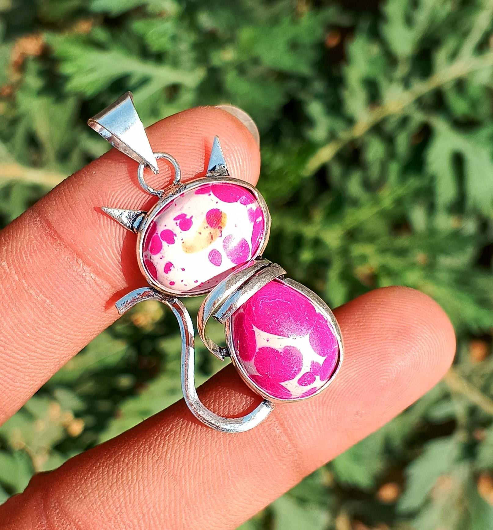 WOW Pink Turquoise Gemstone 925 Sterling Silver Plated 1 PC Unisex Fashion Cat Designer Pendent Jewelry m рожевий
WOW Pink Turquoise Gemstone 925 Sterling Silver Plated 1 PC Unisex Fashion Cat Designer Pendent Jewelry m рожевий