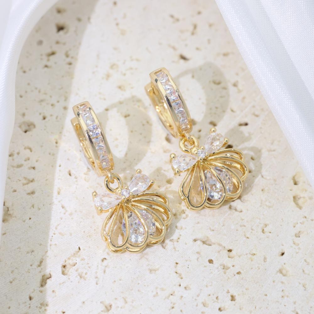 Pink Zirconia Heart & Flower Earrings for Women Fashion Earring Jewelry Wedding Party Accessories
Pink Zirconia Heart & Flower Earrings for Women Fashion Earring Jewelry Wedding Party Accessories