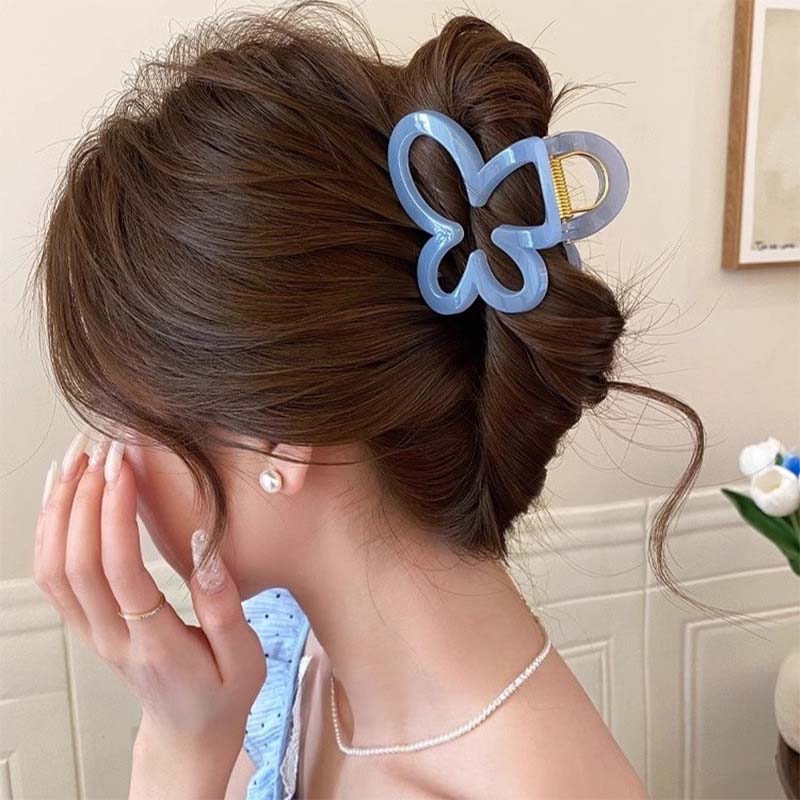 New Solid Color Butterfly Hair Claw For Women Girls Sweet Small Hollow Back Head Shark Clip Hair Grab Hair Accessories
New Solid Color Butterfly Hair Claw For Women Girls Sweet Small Hollow Back Head Shark Clip Hair Grab Hair Accessories