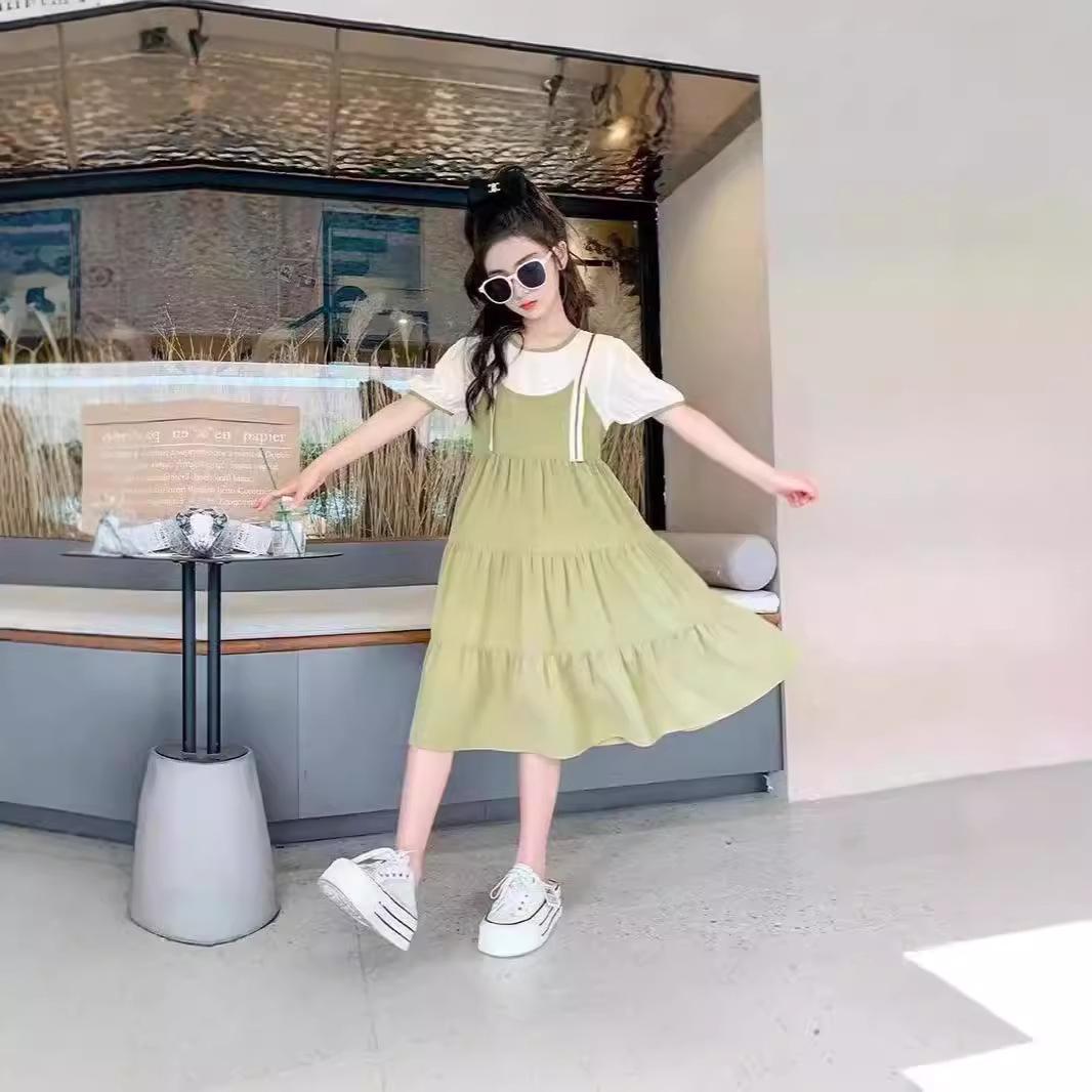 Girls Summer Princess Dress: Popular Two-Piece Style with Suspender Design for Kids 110
Girls Summer Princess Dress: Popular Two-Piece Style with Suspender Design for Kids 110