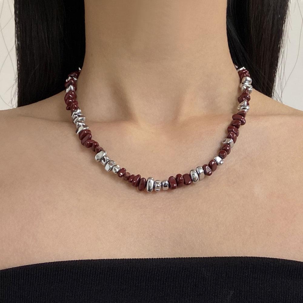 Retro Burgundy Silver Beaded Necklace: Unique European & American Design, Versatile Choker & Clavicle Chain бордовый
Retro Burgundy Silver Beaded Necklace: Unique European & American Design, Versatile Choker & Clavicle Chain бордовый