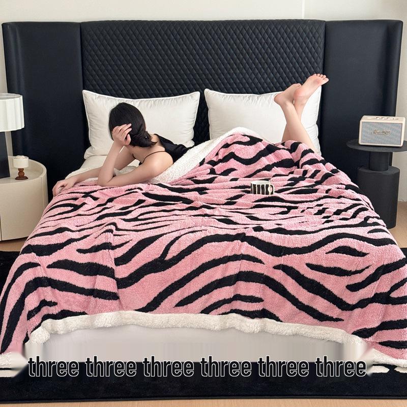 Ionic Zebra Stripe Velvet Lambswool Double-Layer Blanket 70x100 cm
Ionic Zebra Stripe Velvet Lambswool Double-Layer Blanket 70x100 cm