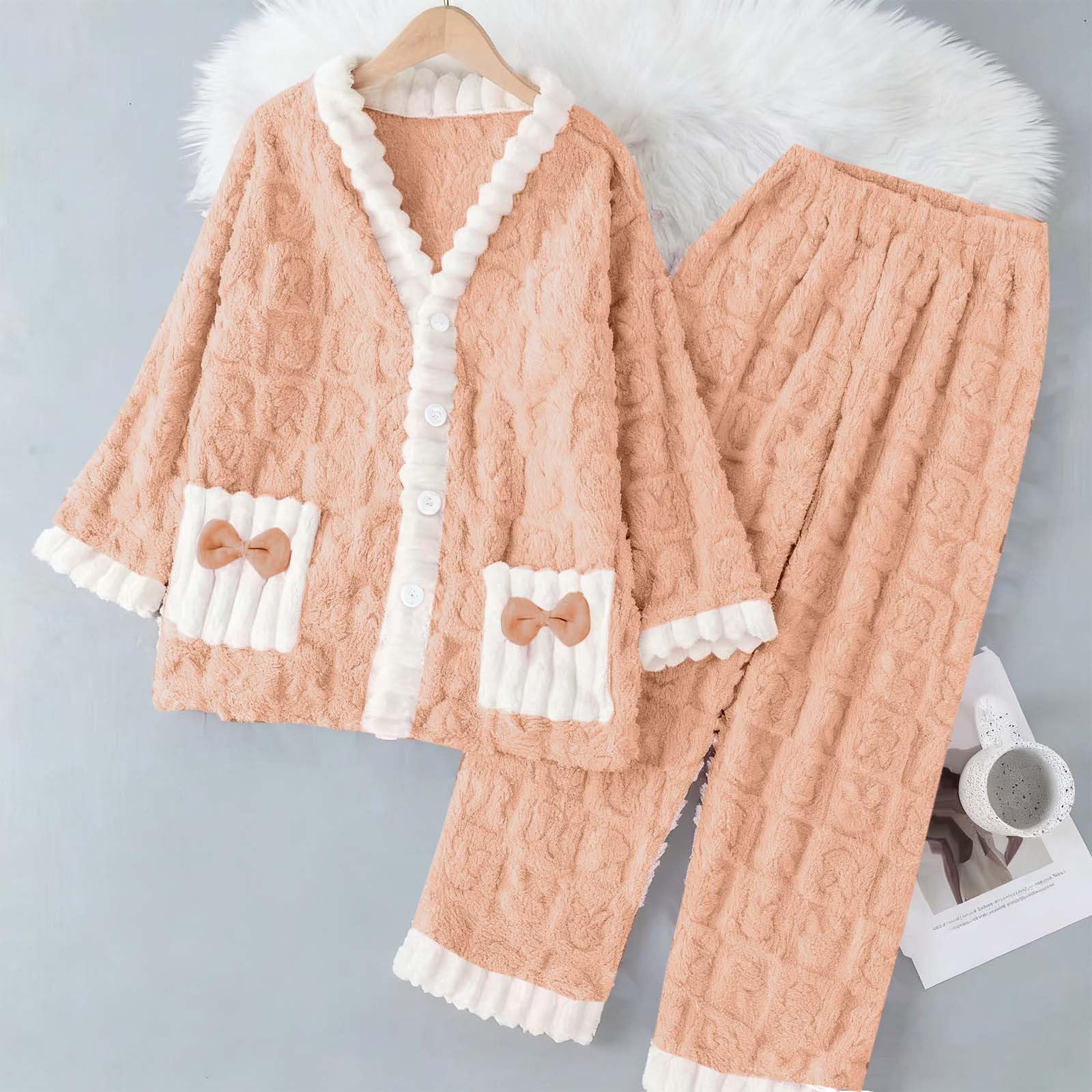 Women s Long-sleeved Flannel Thickened Warm Home Wear Cardigan Set For Outerwear One Size
Women s Long-sleeved Flannel Thickened Warm Home Wear Cardigan Set For Outerwear One Size