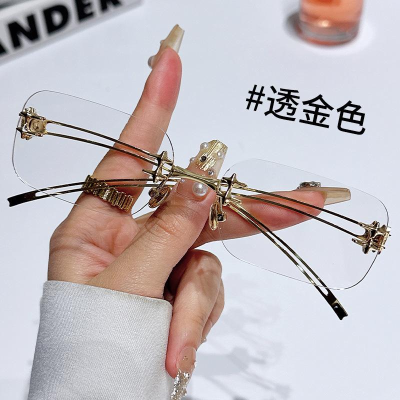 New Korean version gm frameless square Y2K Spice Girl fashion niche trendy brand sunshade sunglasses zinc alloy temples
New Korean version gm frameless square Y2K Spice Girl fashion niche trendy brand sunshade sunglasses zinc alloy temples