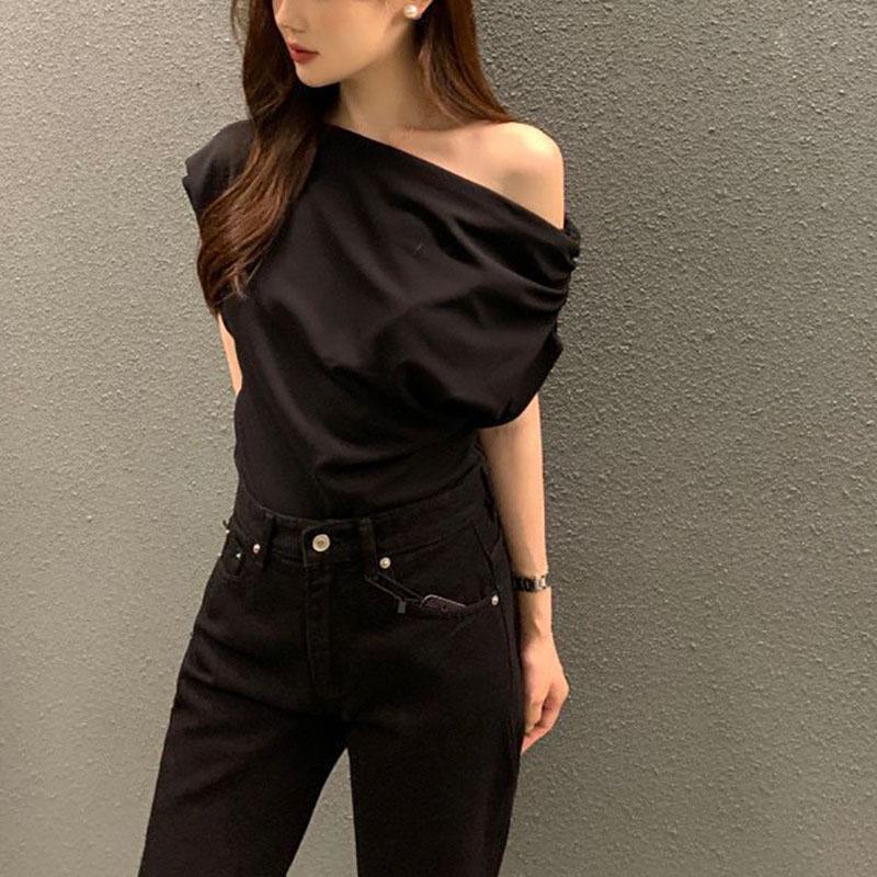 Women s French Style Asymmetrical oblique shoulder Top, Loose Fit Solid Color Short Sleeve Pullover T-Shirt for Summer XL чорний
Women s French Style Asymmetrical oblique shoulder Top, Loose Fit Solid Color Short Sleeve Pullover T-Shirt for Summer XL чорний