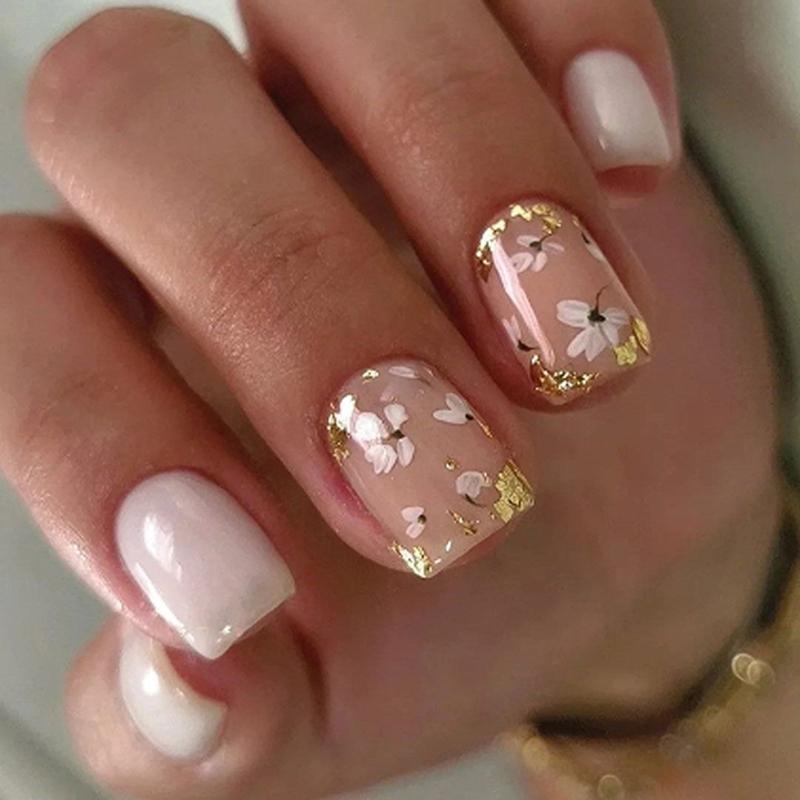 24pcs Short Square False Nail White Flower And Gold Foil Designs Stick on Nail Acrylic Artificial Nail for Women Girls 1
24pcs Short Square False Nail White Flower And Gold Foil Designs Stick on Nail Acrylic Artificial Nail for Women Girls 1