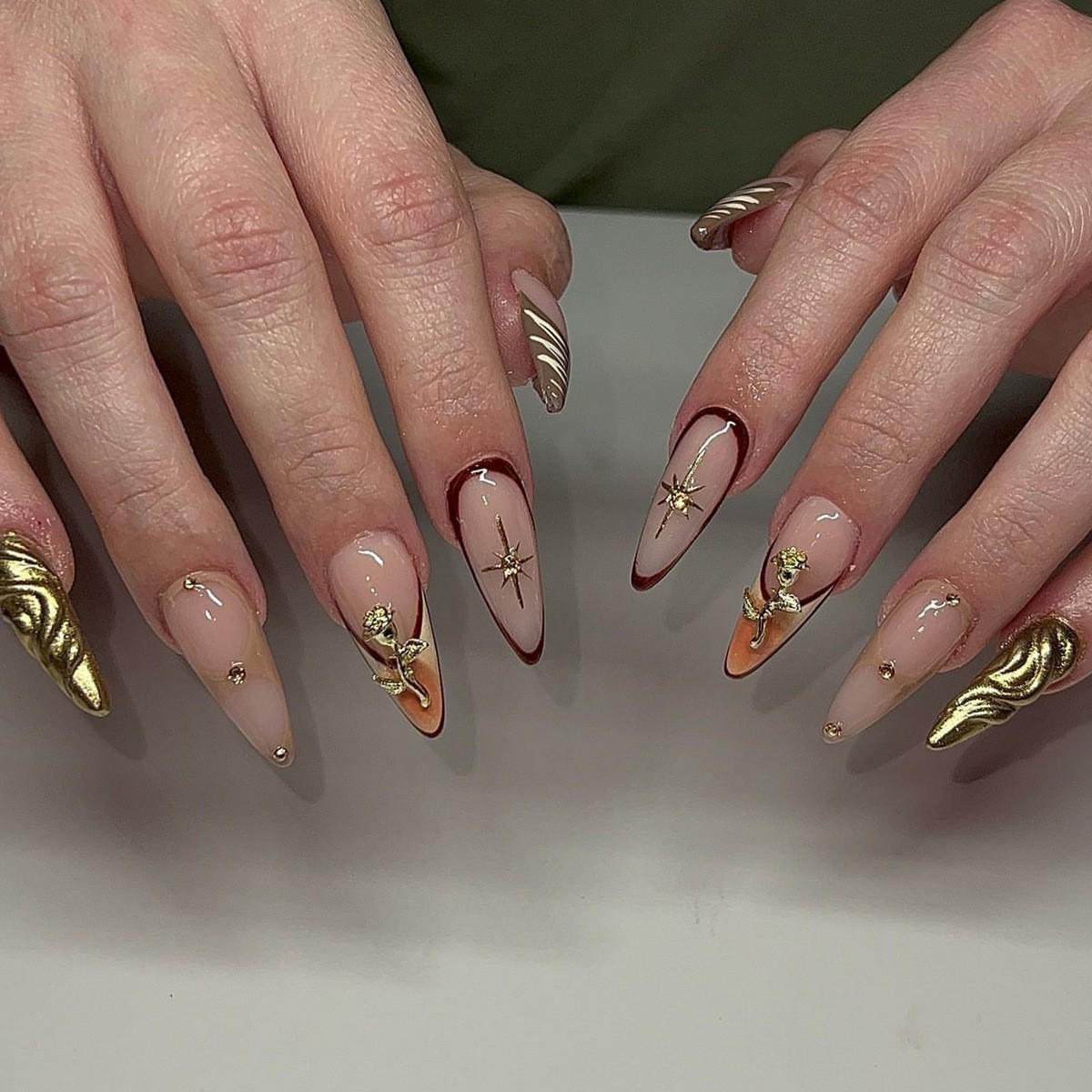 European & American Trendy Crushed Diamond Flower Drop Handmade Almond Short Nails
European & American Trendy Crushed Diamond Flower Drop Handmade Almond Short Nails