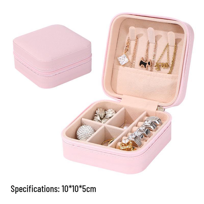 Compact Crossgrain Leather Jewelry Box for Earrings, Rings, and Necklaces рожевий
Compact Crossgrain Leather Jewelry Box for Earrings, Rings, and Necklaces рожевий