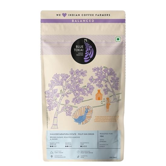 Blue Tokai Coffee Roasters Kalledevarapura Estate PSD - Средняя обжарка | Помол для моки 250 г | 100% Арабика | Кофе Specialty 250GM
Blue Tokai Coffee Roasters Kalledevarapura Estate PSD - Средняя обжарка | Помол для моки 250 г | 100% Арабика | Кофе Specialty 250GM